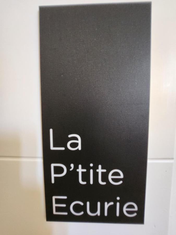 דירות Saint-Jean-de-Liversay La P'Tite Ecurie מראה חיצוני תמונה